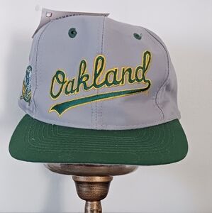 Vintage Oakland A's Snapback Genuine Merchandise Logo 7 Gray Baseball Hat NWT